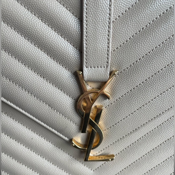 Saint Laurent Nude Bag With Gold Chain, Front Flap, Shoulder Bag - Picture 8 of 13